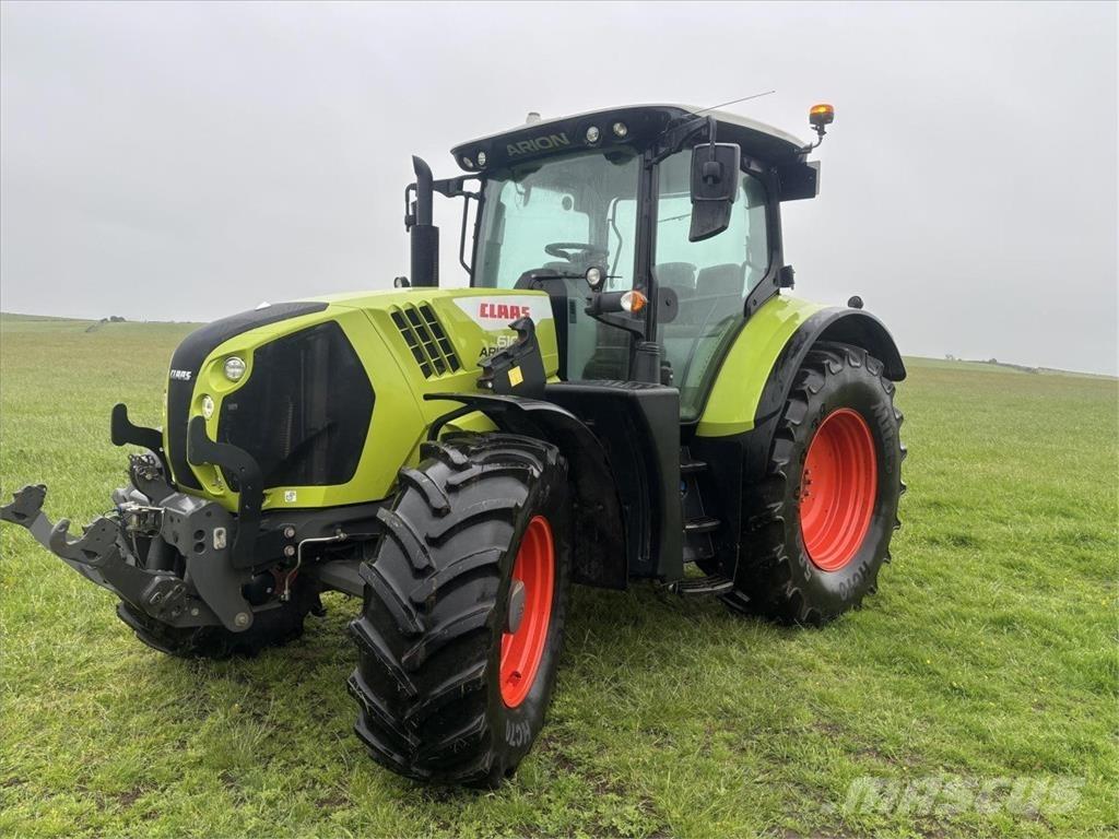 CLAAS ARION 610 Trattori