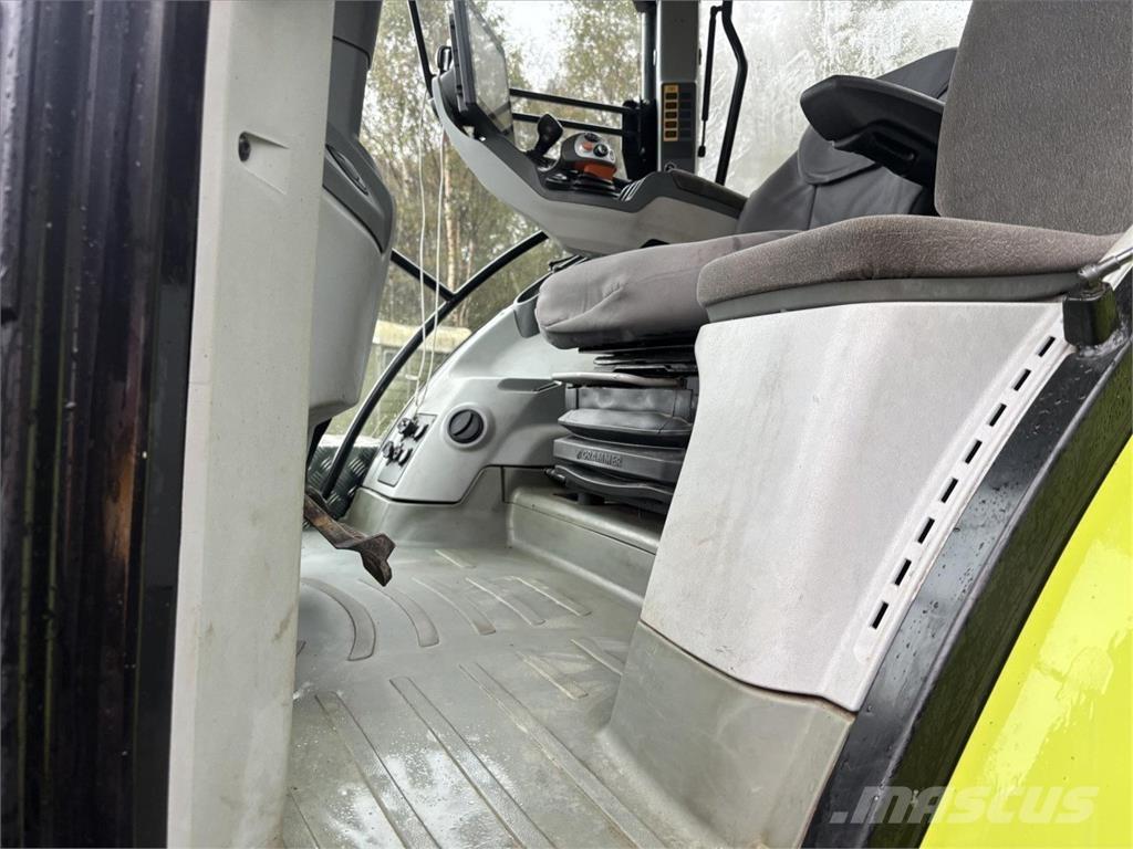 CLAAS ARION 650 Trattori