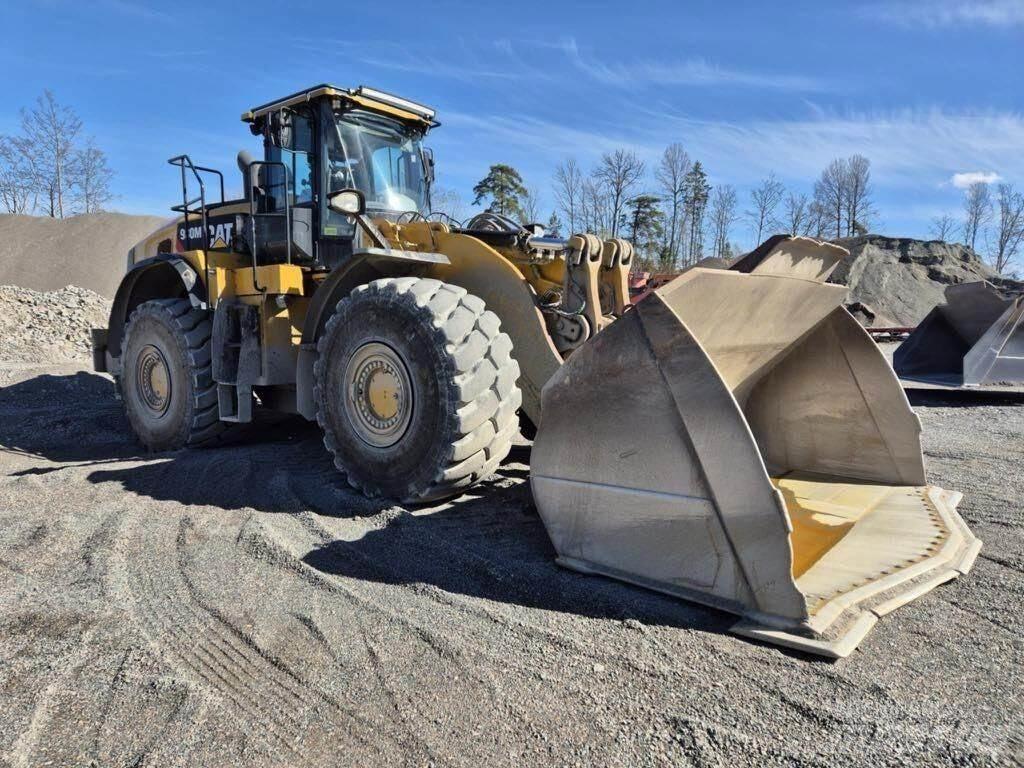 CAT 980M Pale gommate