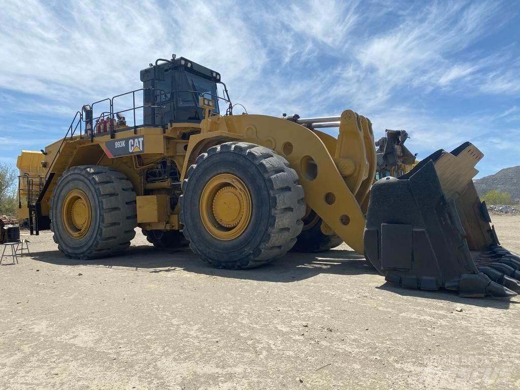 CAT 993K Pale gommate