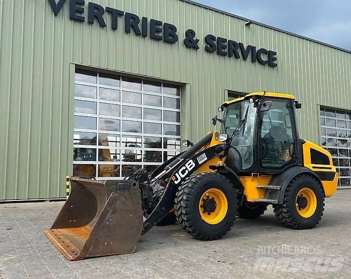 JCB 409 Pale gommate