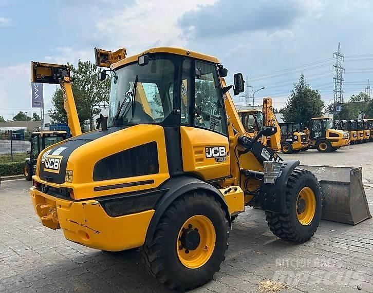 JCB 409 Pale gommate