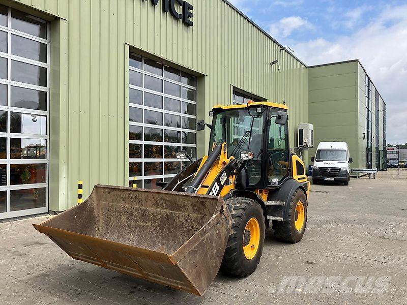 JCB 409 Pale gommate