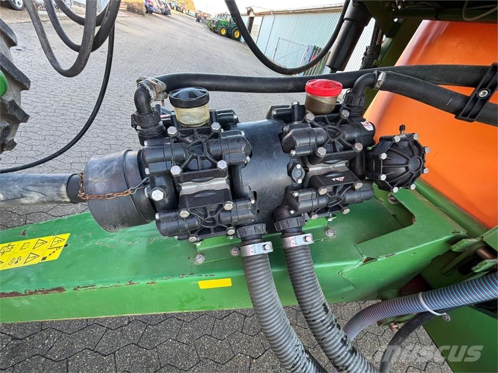 Amazone UX6200 Irroratrici trainate