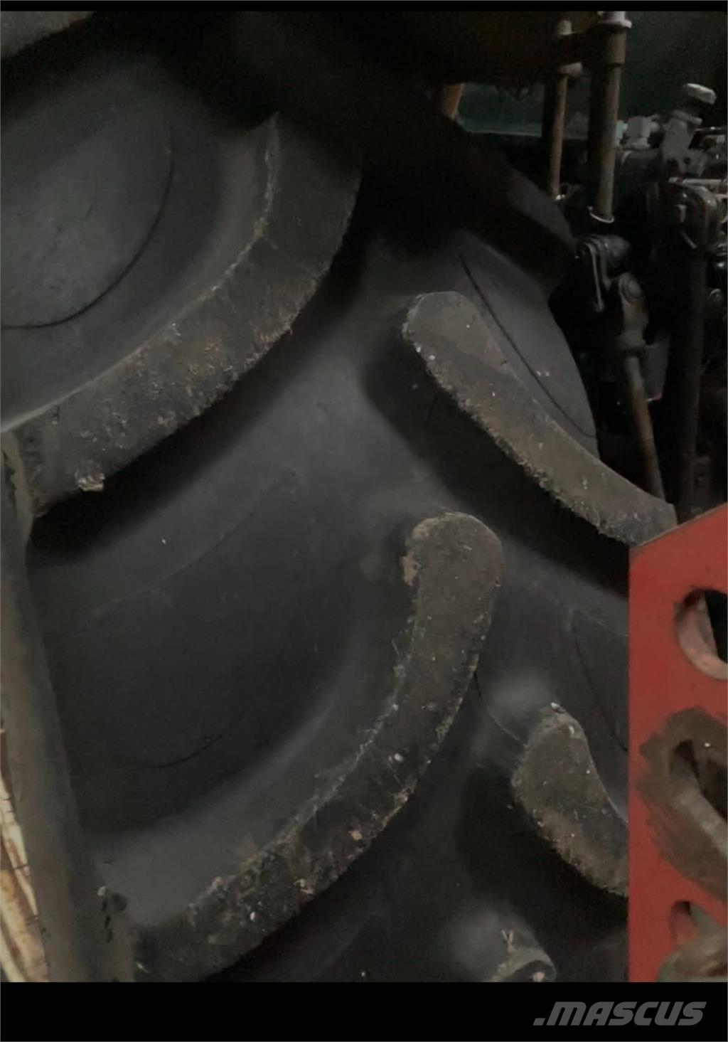 BKT 520/70R38 Pneumatici, ruote e cerchioni