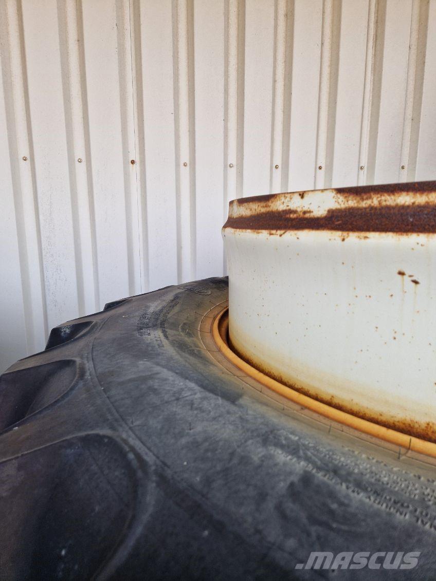 BKT 520/85R42 Pneumatici, ruote e cerchioni