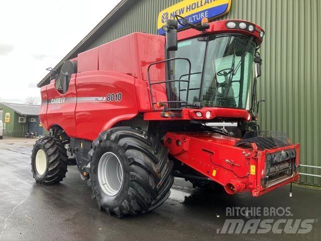 Case IH 8010 Mietitrebbiatrici