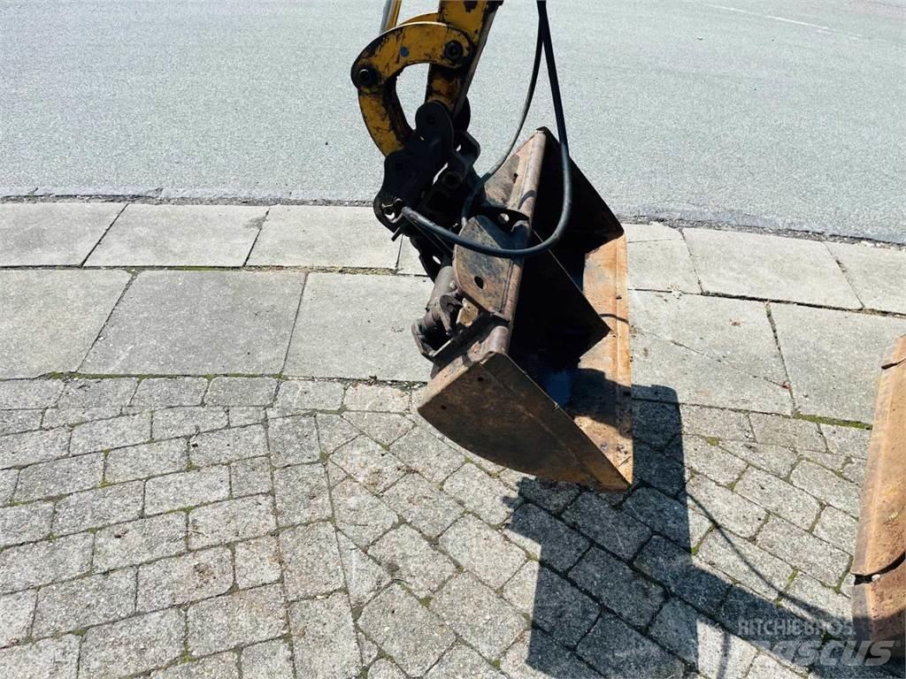 CAT 301.8C Miniescavatori