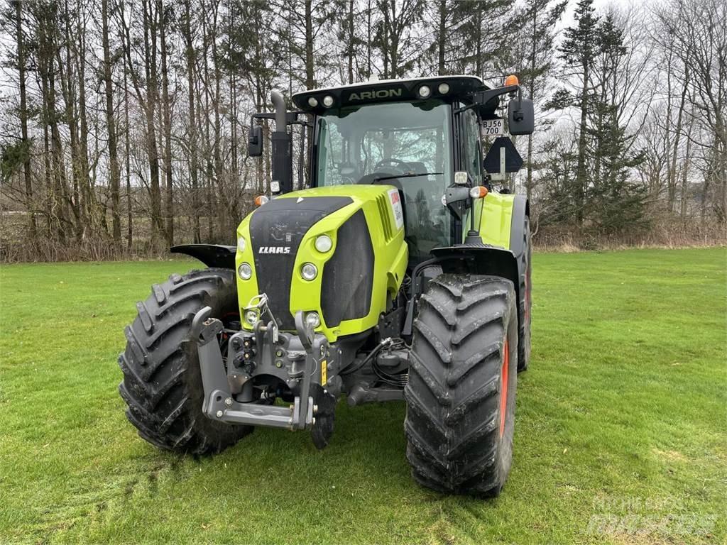 CLAAS ARION 640 Trattori