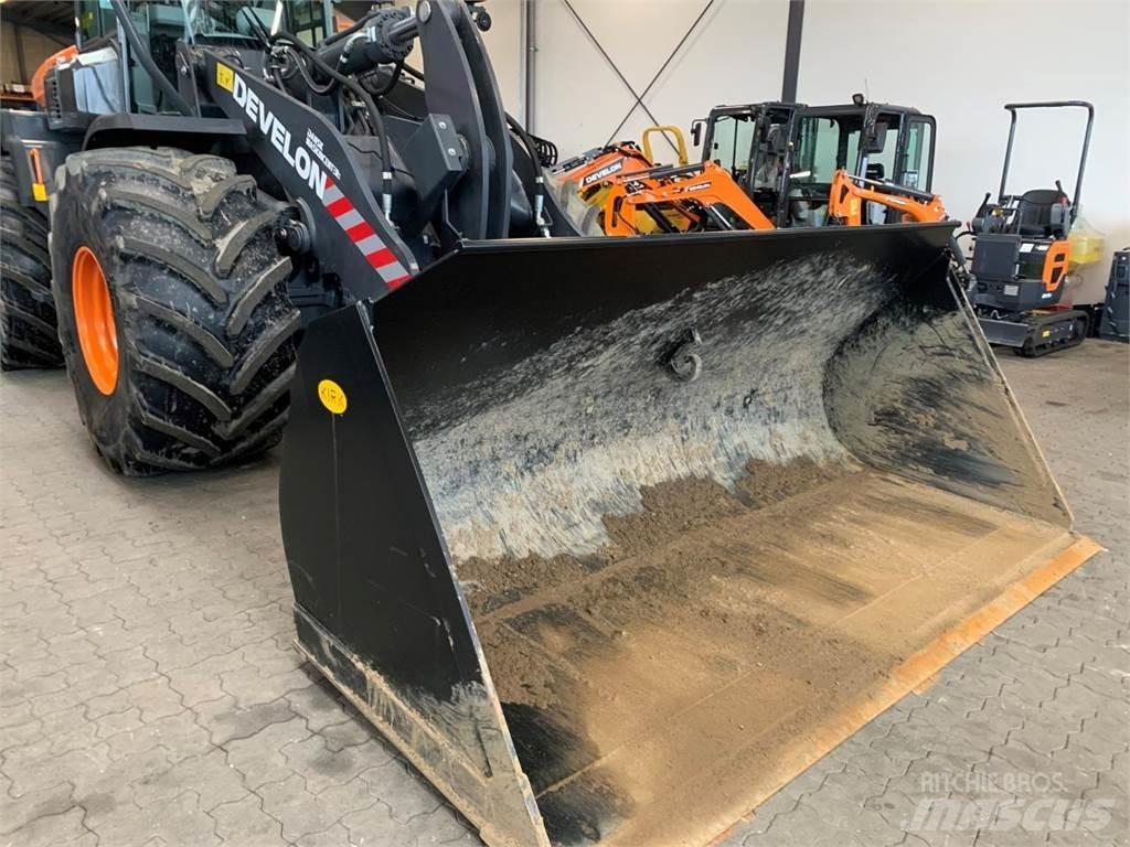 Develon DL280-7 Pale gommate