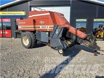 Hesston 4860S Presse quadre
