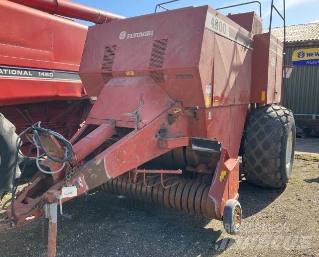 Hesston 4900 Presse quadre