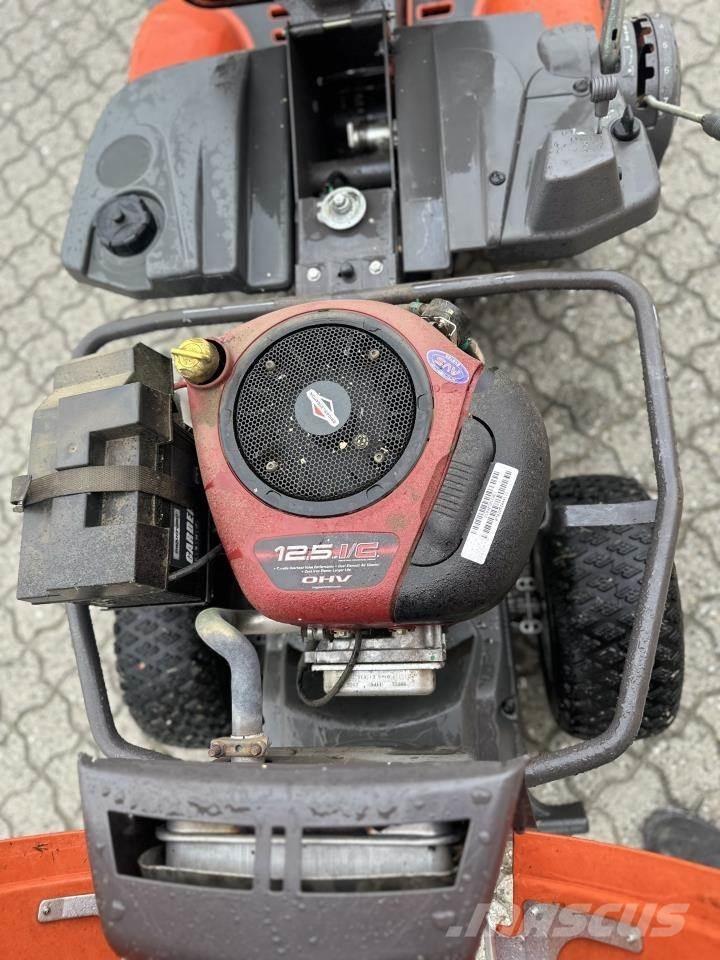 Husqvarna R13C Trattori compatti
