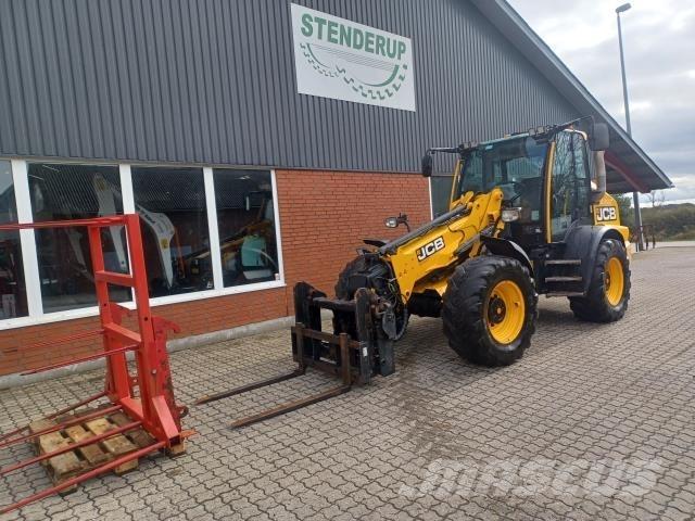 JCB 320 Sollevatori telescopici