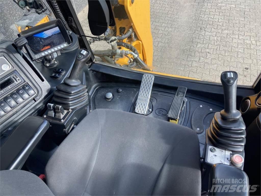 JCB 4CX Terne