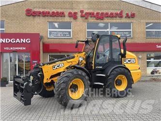 JCB TM320 Pale gommate