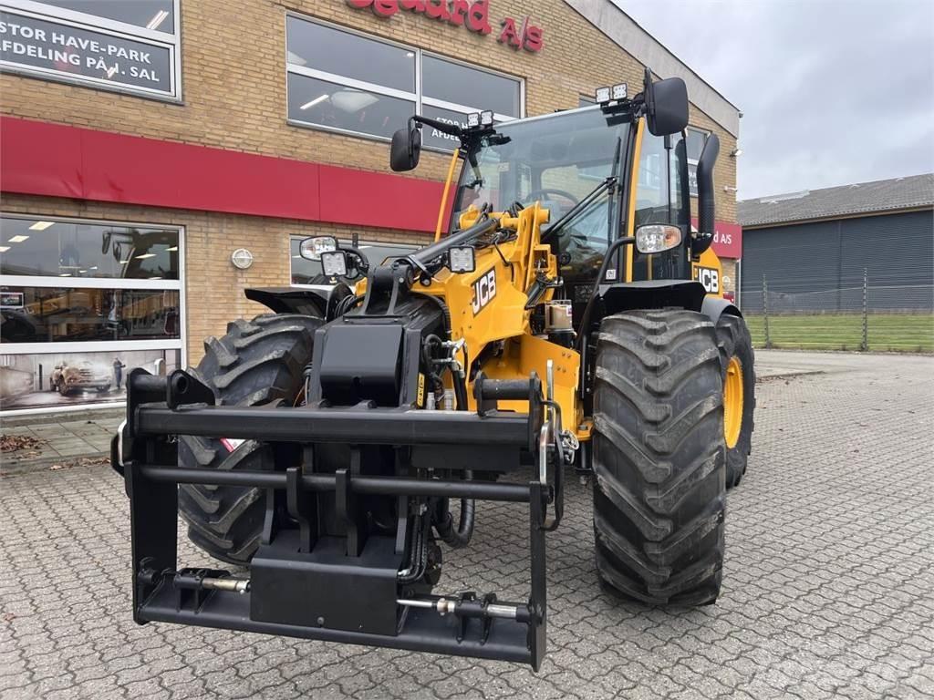 JCB TM320 Pale gommate