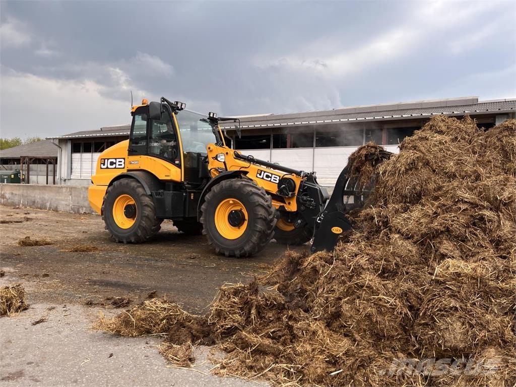 JCB TM320 Pale gommate