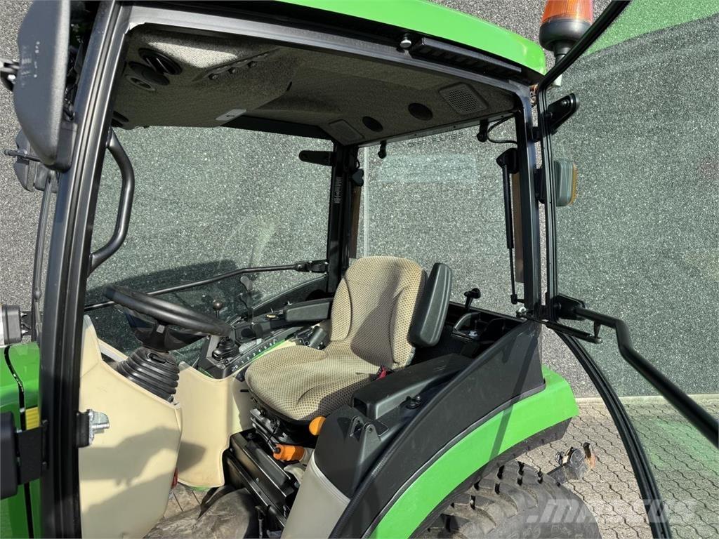 John Deere 2038R Trattori compatti