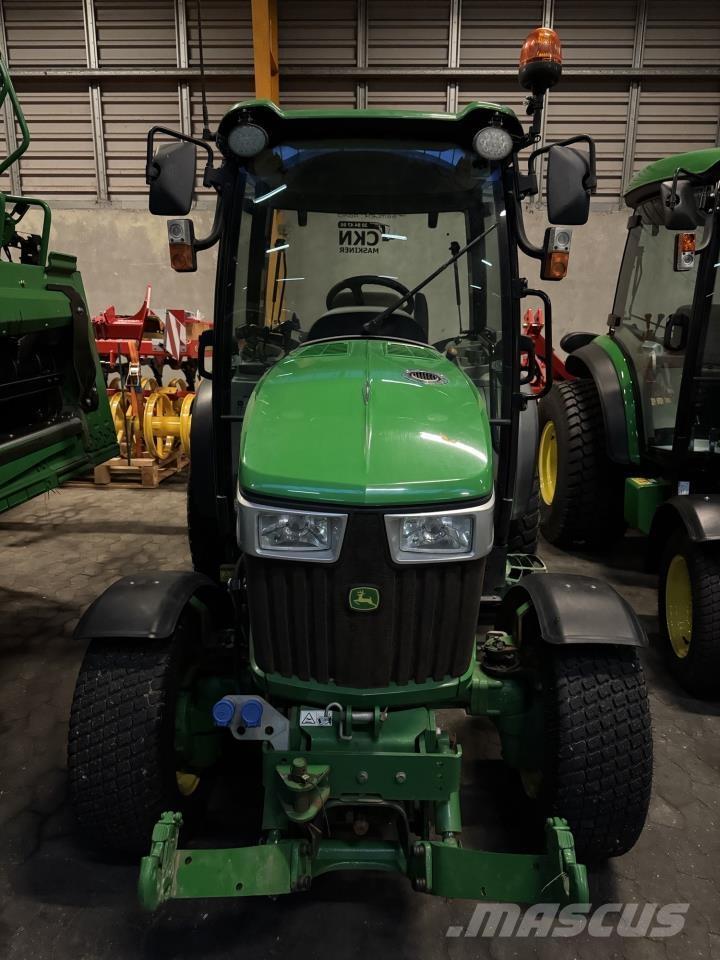 John Deere 3046R Trattori compatti
