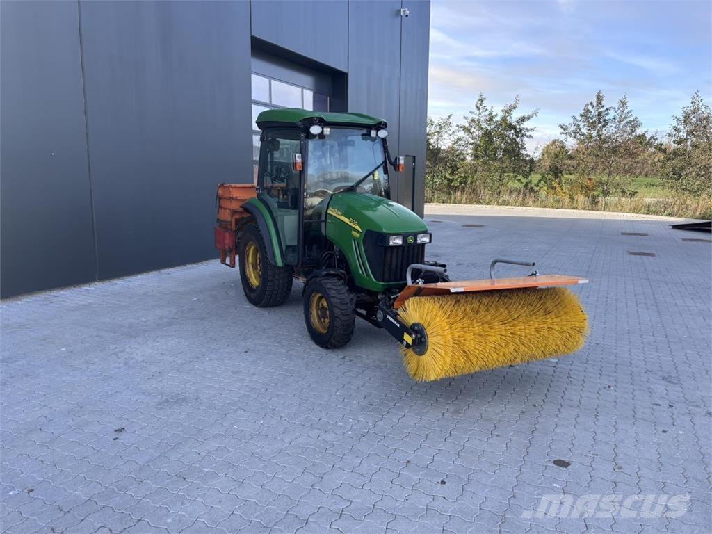 John Deere 3720 Trattori compatti