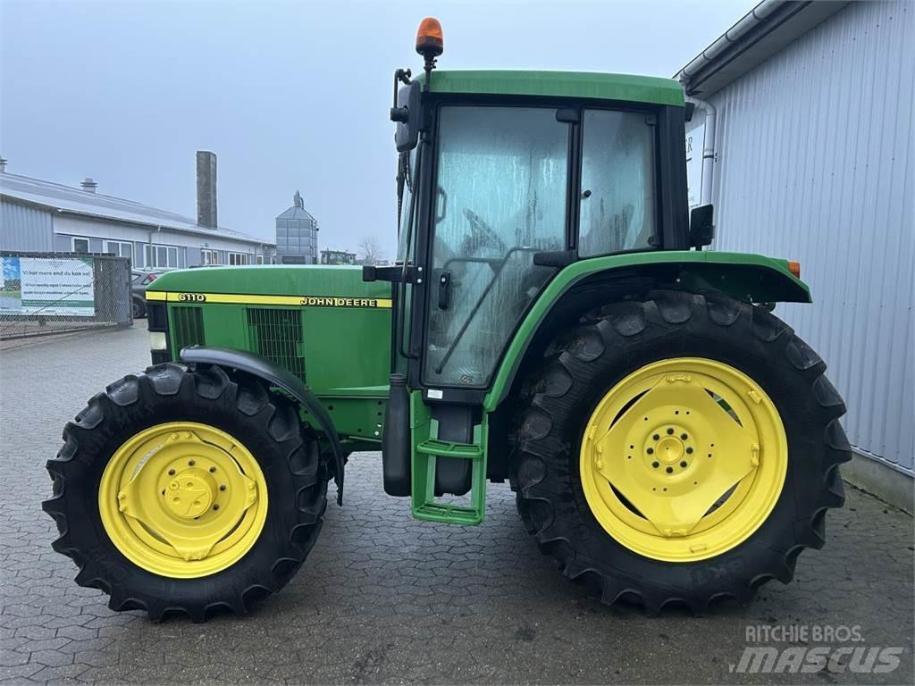 John Deere 6110 Trattori