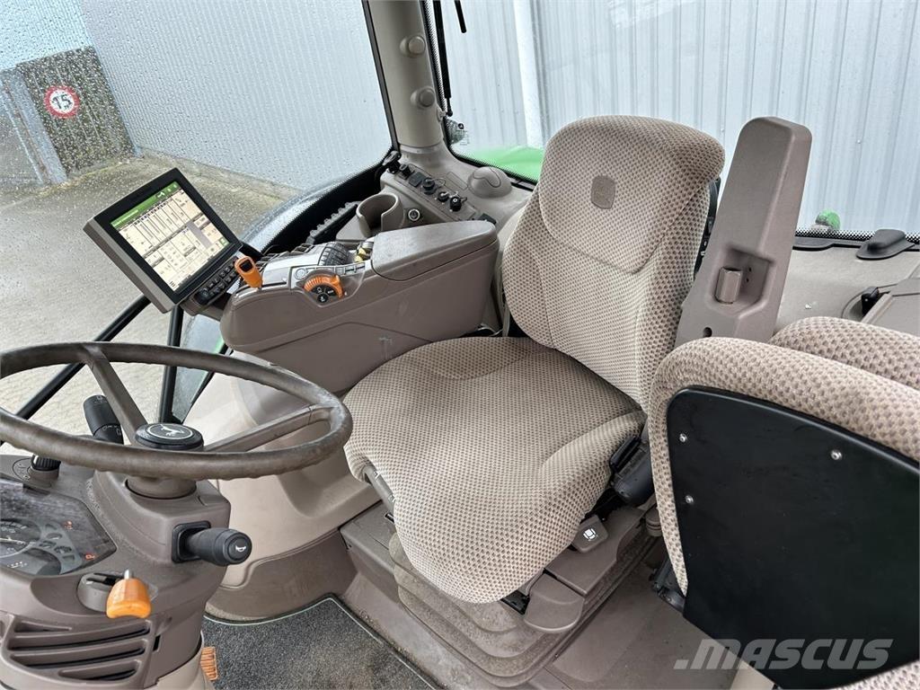 John Deere 6215R Trattori