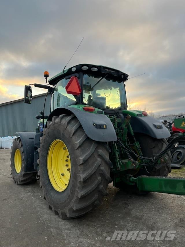 John Deere 6215R Trattori