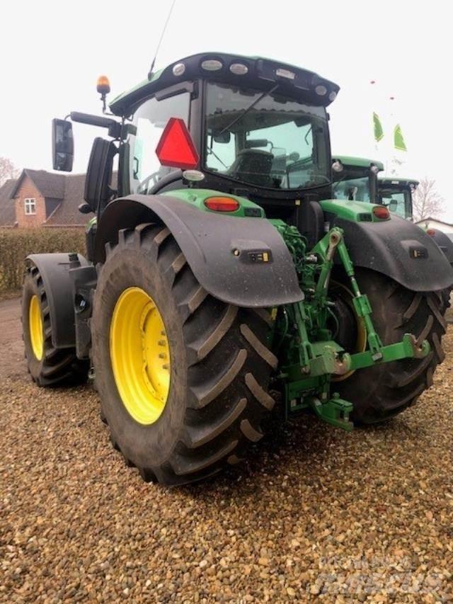 John Deere 6250R Trattori