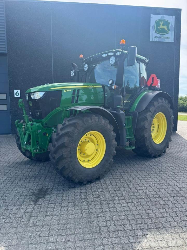 John Deere 6250R Trattori