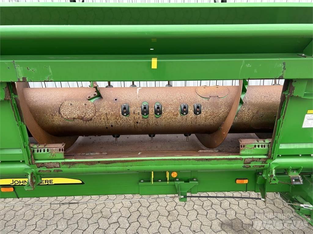 John Deere 635R Testate per mietitrebbie