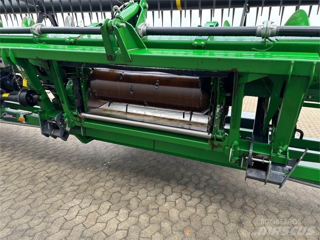 John Deere 735D Testate per mietitrebbie