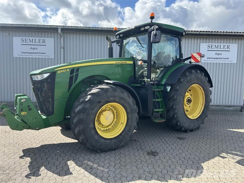 John Deere 8320R Trattori