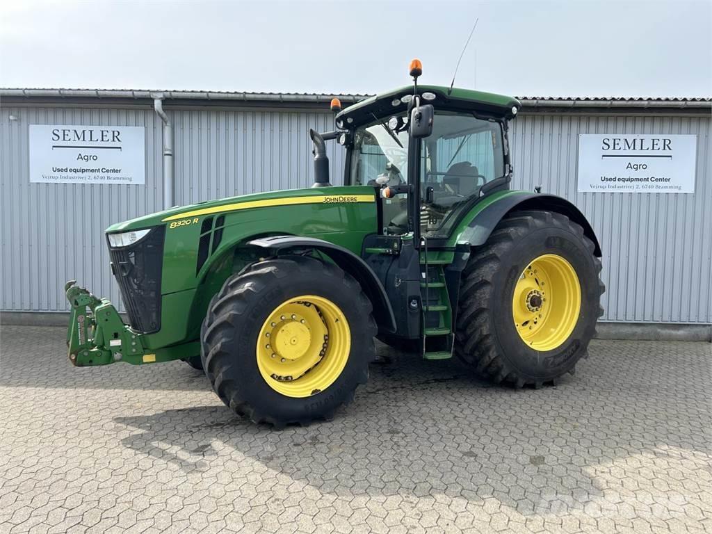 John Deere 8320R Trattori