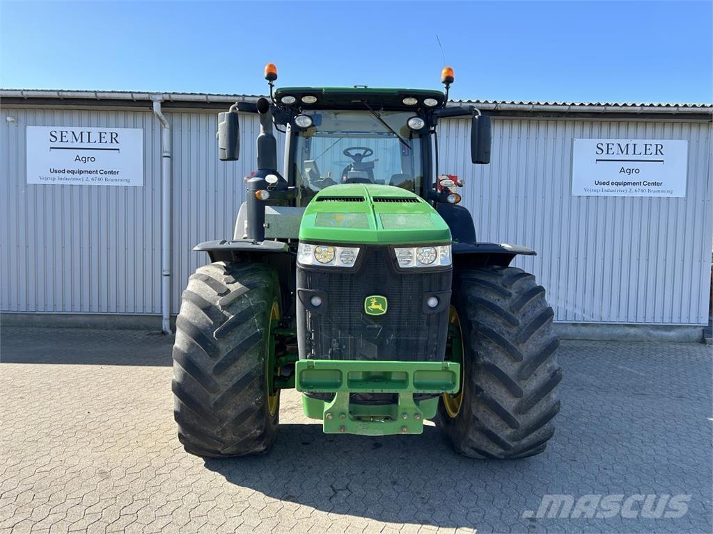 John Deere 8370R Trattori