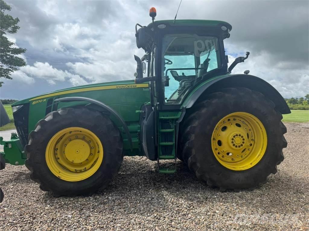 John Deere 8370R Trattori