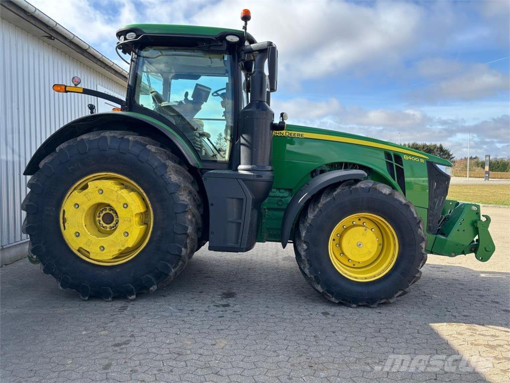 John Deere 8400R Trattori