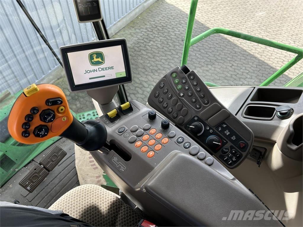 John Deere S690 Mietitrebbiatrici