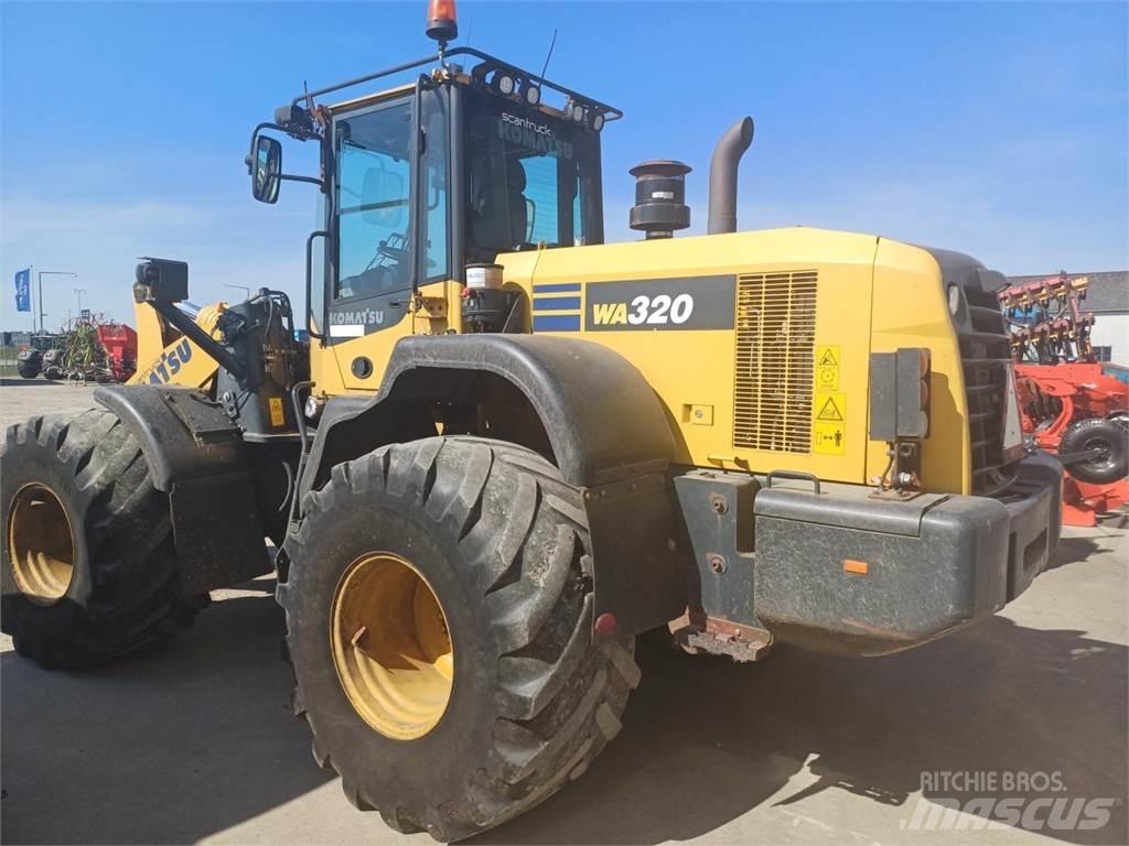 Komatsu W320 Pale gommate