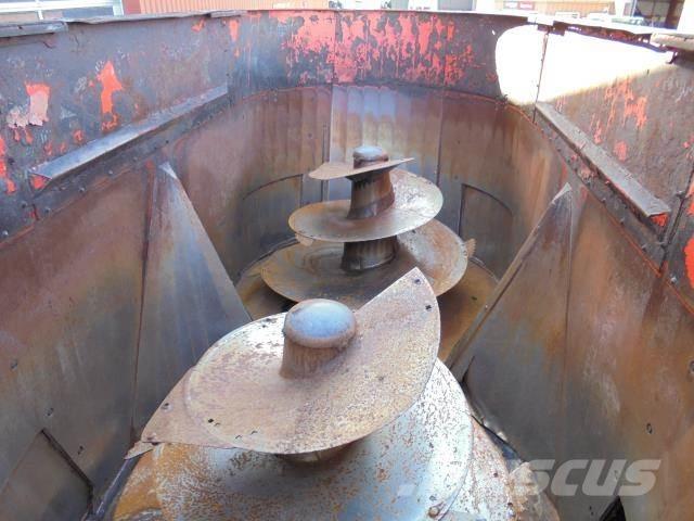 Kuhn 27 M3 Rimorchi per insilato