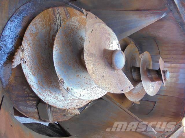 Kuhn 27 M3 Rimorchi per insilato