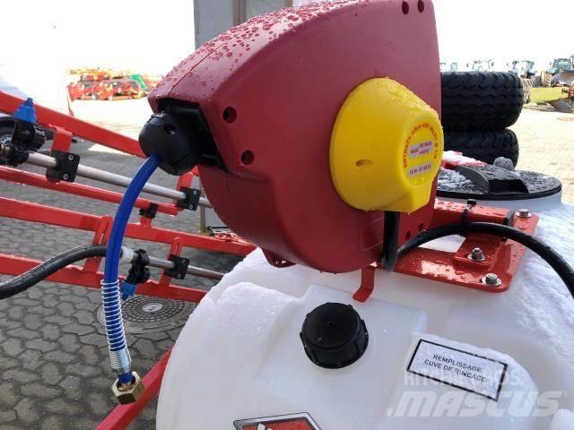 Kuhn P300 Manutenzione verde e strade – Altro
