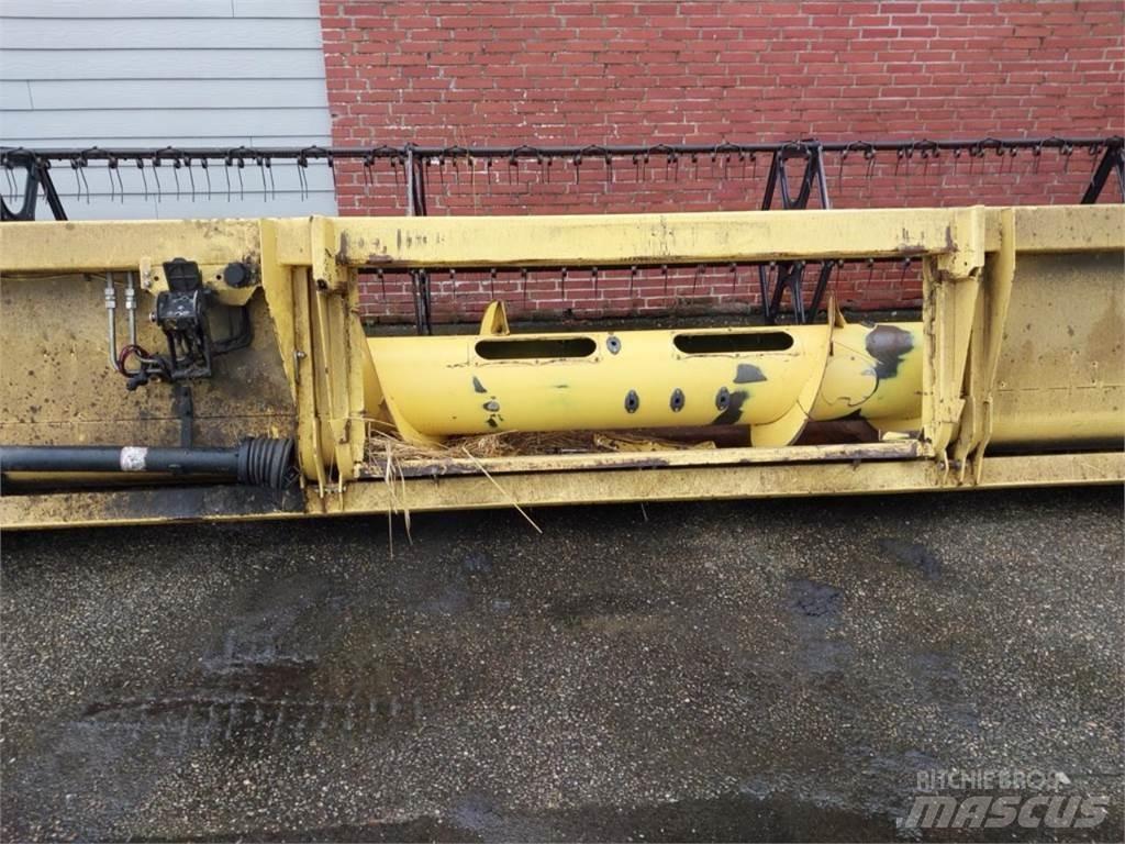 New Holland 30 X Testate per mietitrebbie