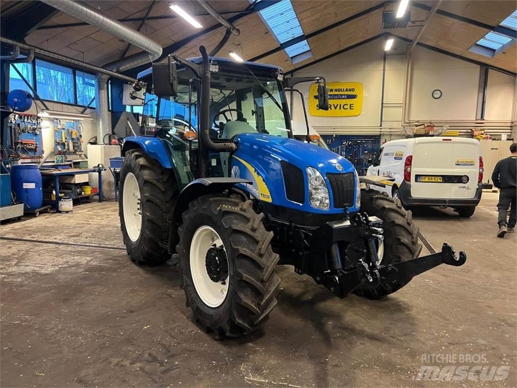 New Holland T5030 Trattori