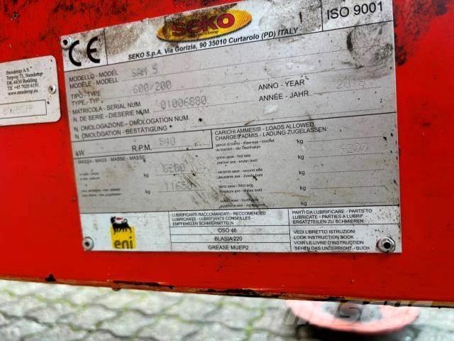 Seko 600/200 Rimorchi per insilato