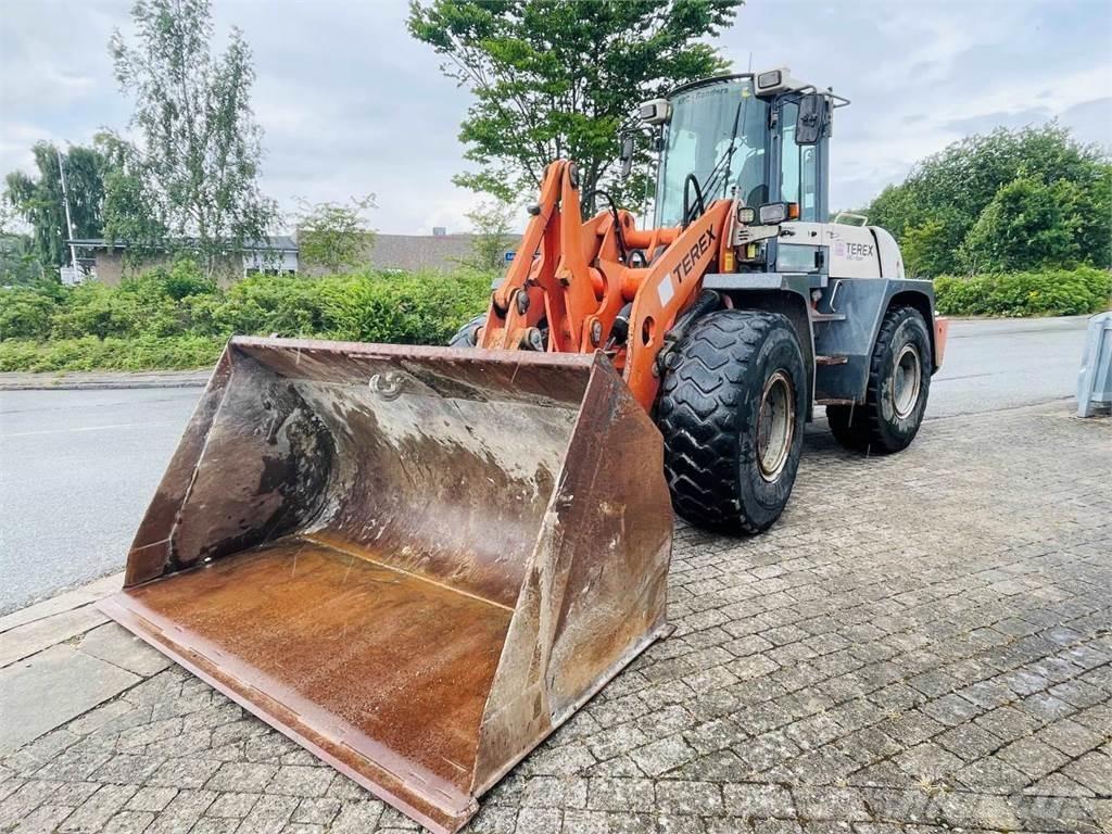 Terex TL260 Pale gommate