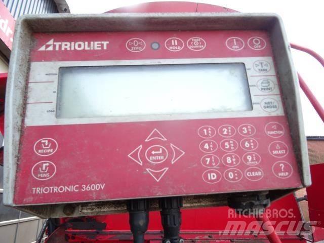 Trioliet 3000-3 Rimorchi per insilato