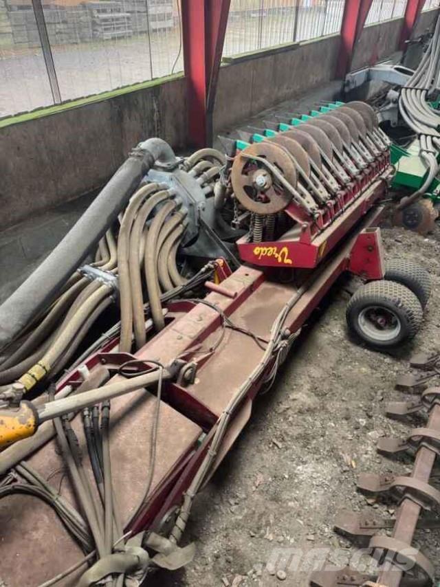 Vredo 12 Applicatori di fertilizzante liquido