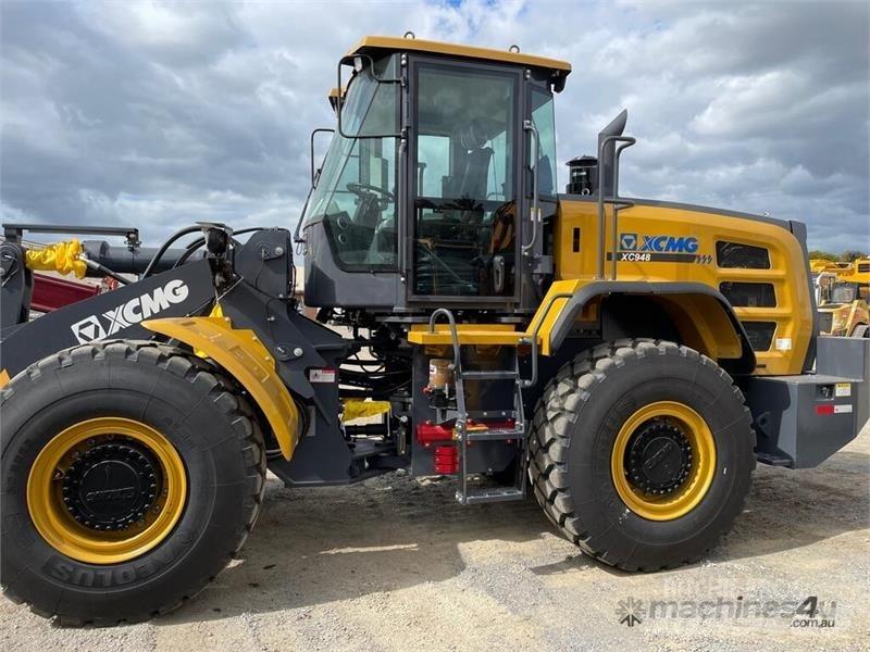  - - -  XCMG 948 Pale gommate