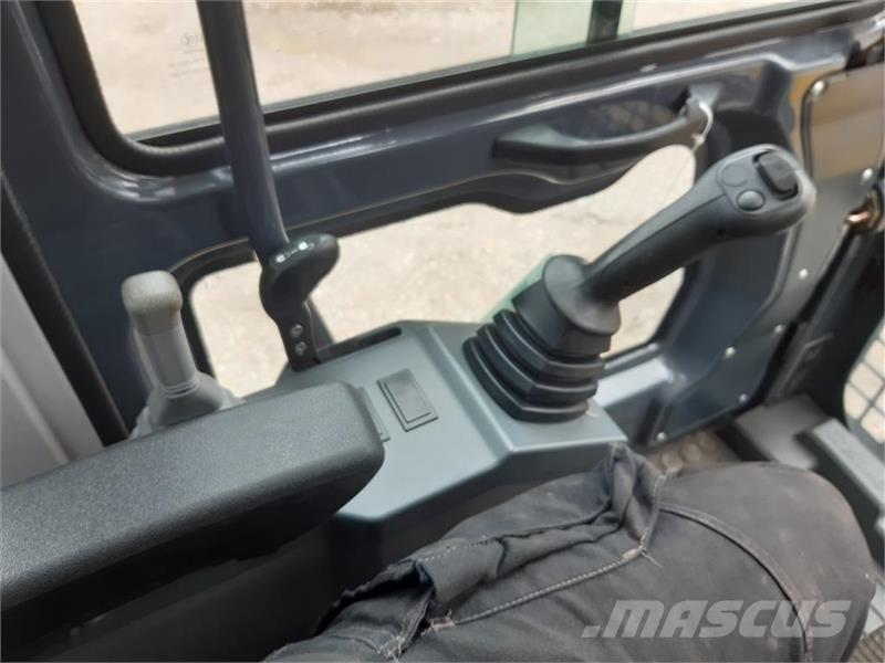  - - - xcmg  xe150e Escavatori cingolati